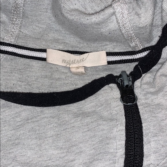 Mystree Grey Asymmetrical Yoga Full Zip Hoodie - Picture 3 of 4